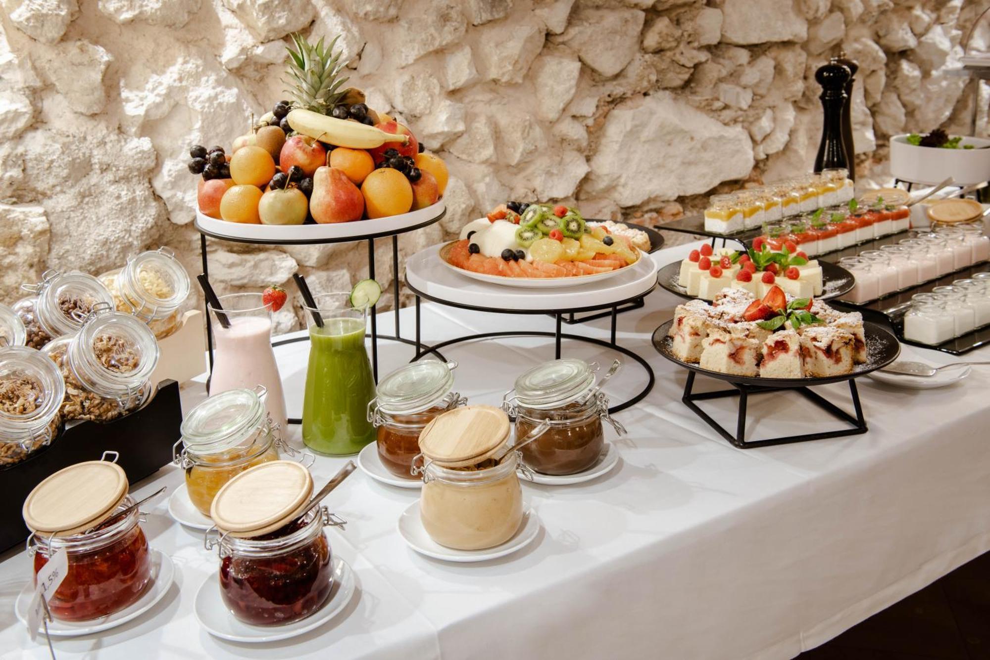 N33 Premium Apartments Old Town Krakow - Destigo Hotels ภายนอก รูปภาพ